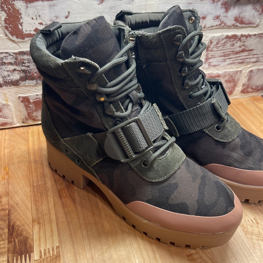 Steve Madden Nayra Camo Combat Boots Green Suede Platform Lug Sole NARY01S1 9.5M